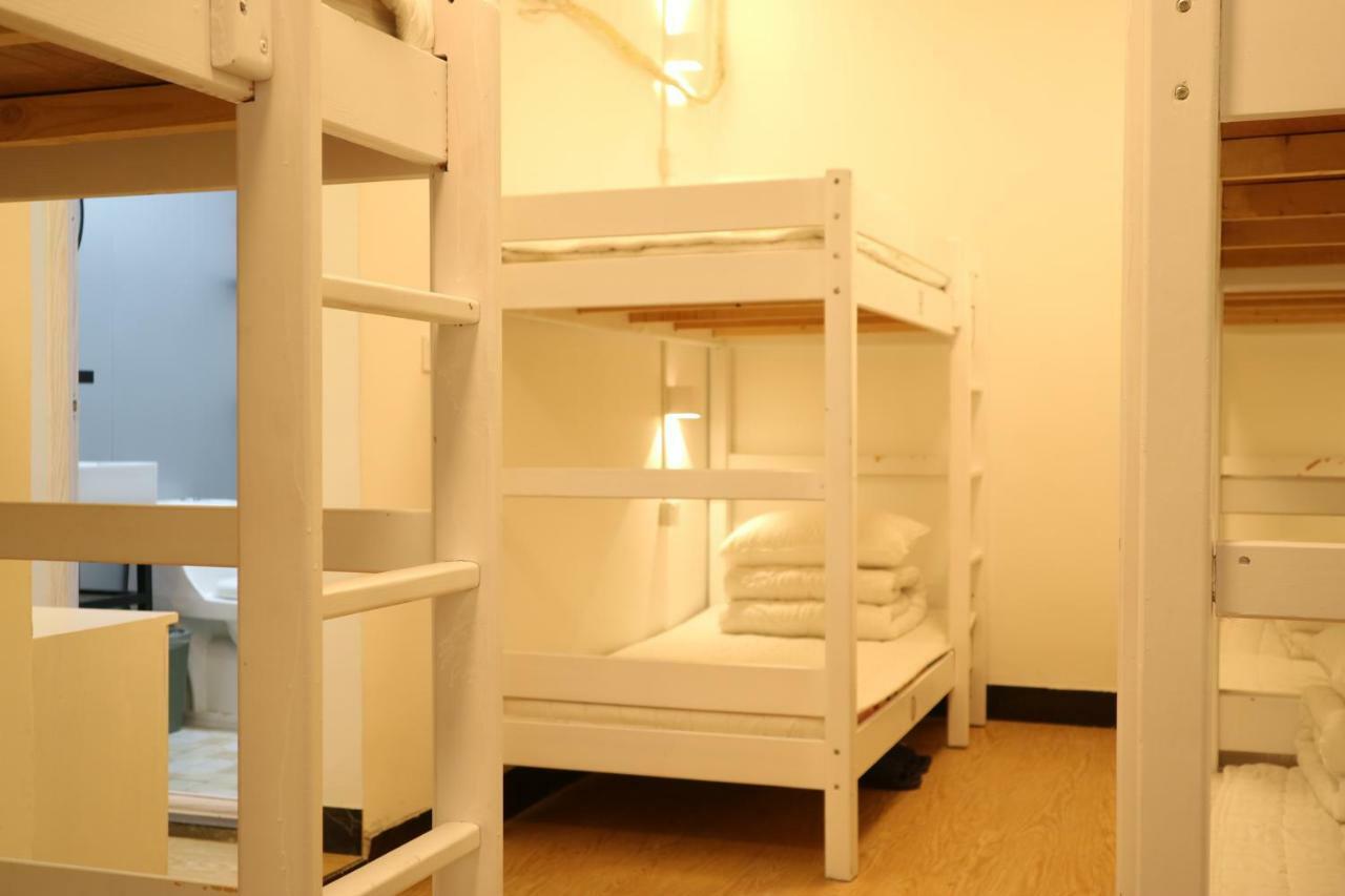 Beijing Leo Courtyard Hostel Exterior photo